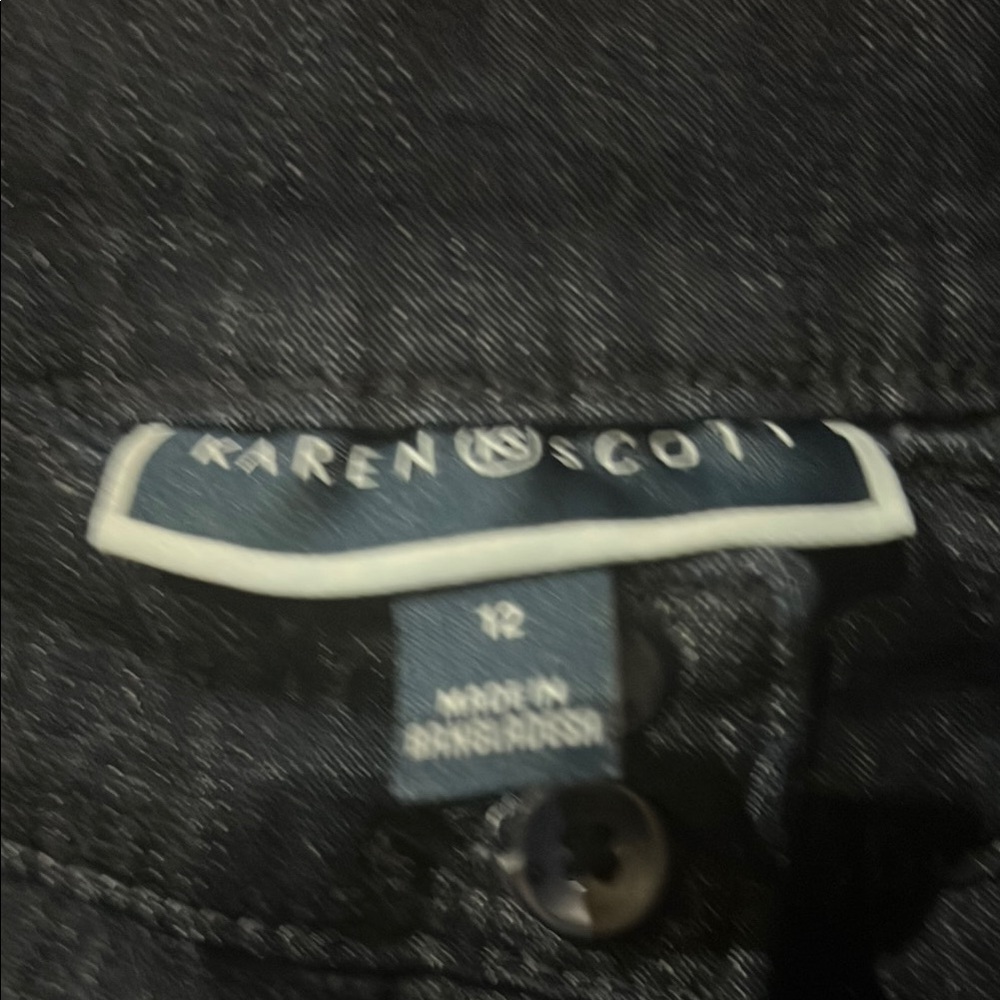 Karen Scott Dark Denim capri jeans